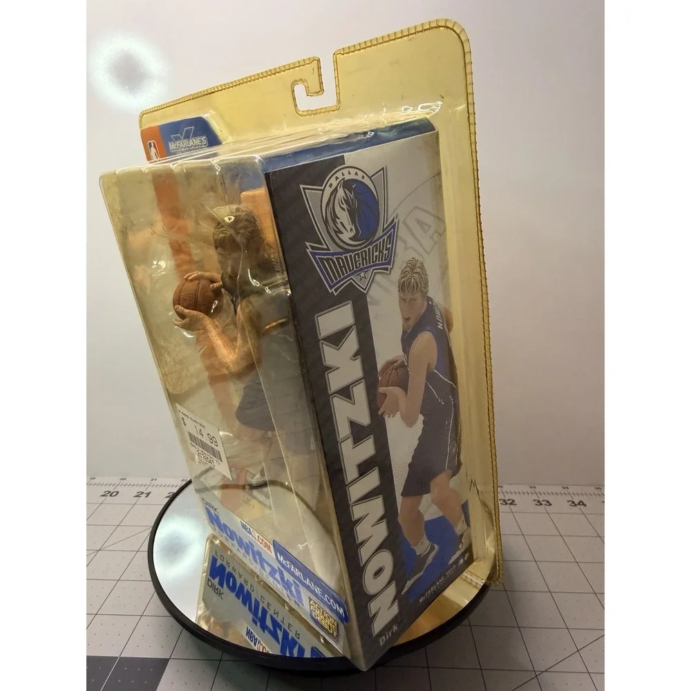 McFarlane's SportsPicks NBA Series 2 Dirk Nowitzki Action Figure